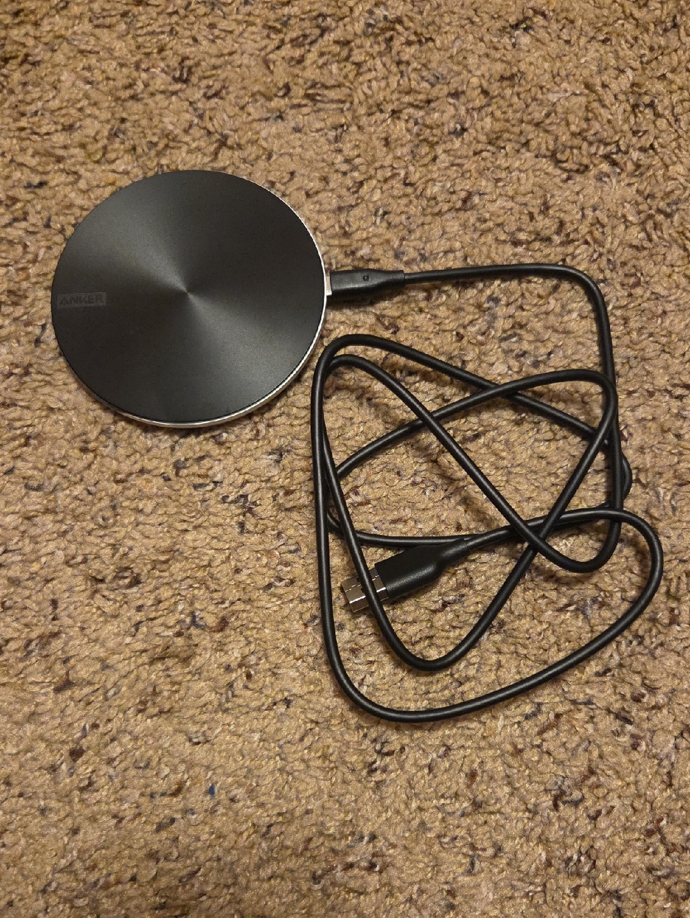 Anker Round Wireless Charging Pad - Black